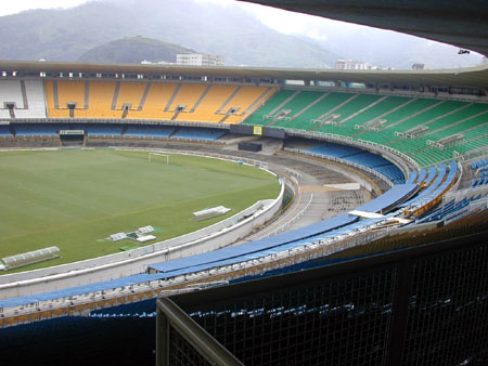 17largest football stadium in the world in rio